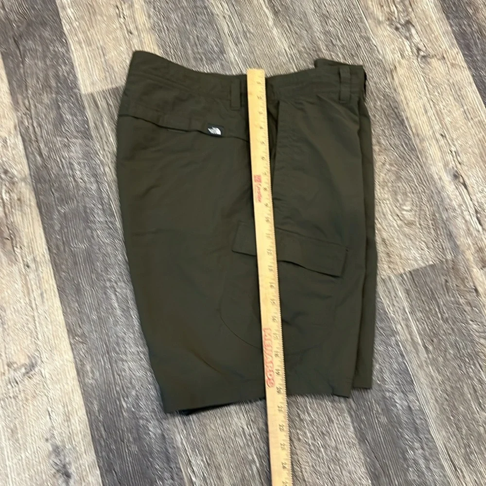 The North Face Green Nylon Shorts Cargo Men Size 38 Y2K